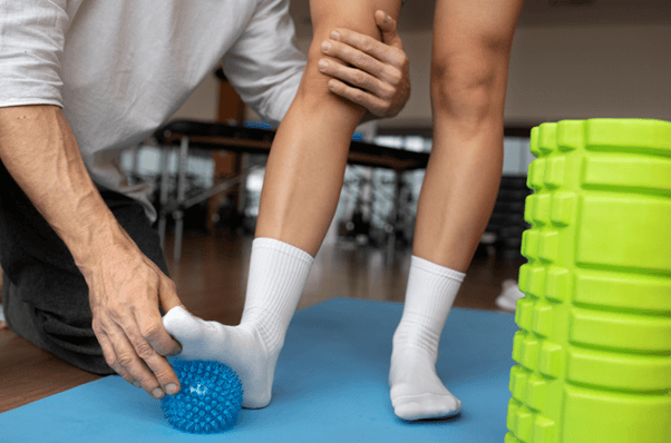 Sports Injury
  Expert management of ligament tears, sprains, fractures, and rehabilitation to help athletes recover and return to peak performance.